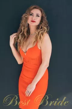 Elena, 48