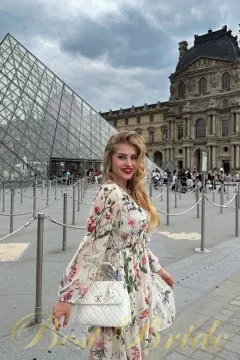 Anna, 21