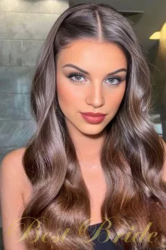 Natali, 31