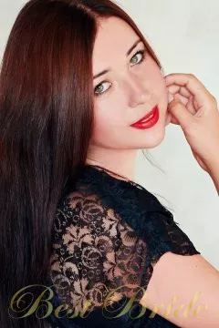 Yanina, 32