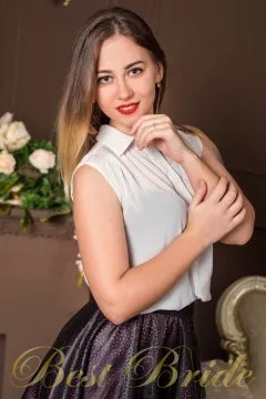 Alla, 27